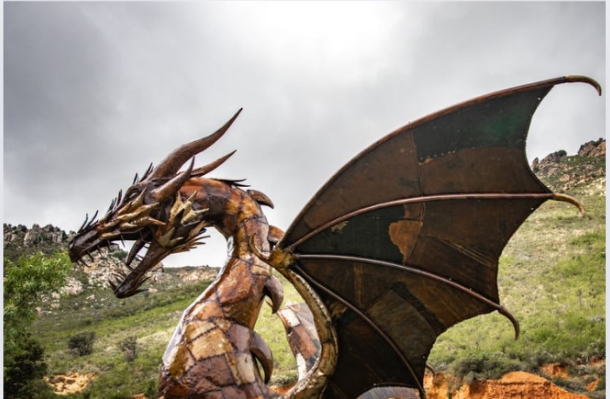 Unleashing the Power of Fire:Wo-6ittepos= Dragon  A Journey into Myth and Art